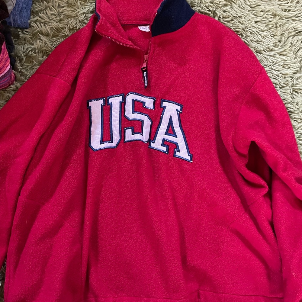 oversized red white and blue USA fleece size XL